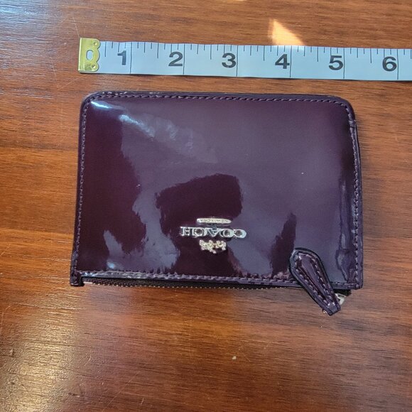 Coach Glossy Burgundy Red Patent Leather Coin Pouch Wristlet w keychain - Picture 8 of 15